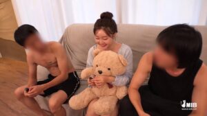 นมโคตรใหญ่สาวเกาหลีอวบถูกควยใหญ่ซอยหีโครมๆ ในห้องพักโรงแรม แตกในคาหีฉ่ำ