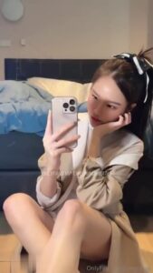 สาวหุ่นเซ็กซี่ตัวเล็ก โดนควยใหญ่ยัดหีสดๆ ซอยรัวจนน้ำแตกทะลักคาหี