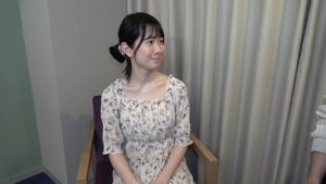 น้องเอมิคะตัวเล็กหีชมพู โดนควยใหญ่ซอยหีแบบไม่ยั้งแตกในคาห้องโรงแรม