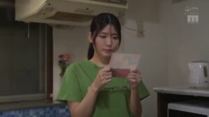 สาวหุ่นดีนมใหญ่โดนผู้ชายควยใหญ่เย็ดสดซอยหีแตกในคาห้องนอน