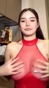 นมเด้ง OnlyFans สาวไทยหุ่นดี ใส่ชุดซีทรูบางเฉียบ ไลฟ์สดเย็ดควยใหญ่ ซอยหีดังลั่นห้อง ครางเสียวแตกคาหี